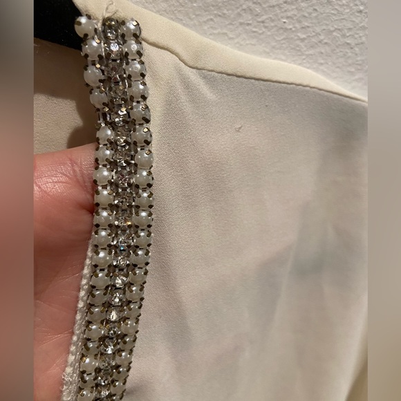 « Vie ta vie » Worn once Semi-sheer tunic with shiny plunging V-neck in France - Picture 4 of 15